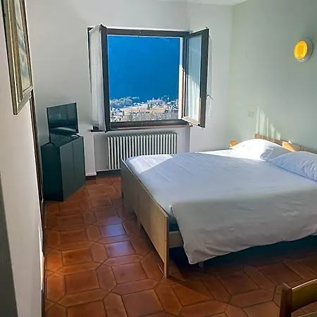 La Perla Hotel