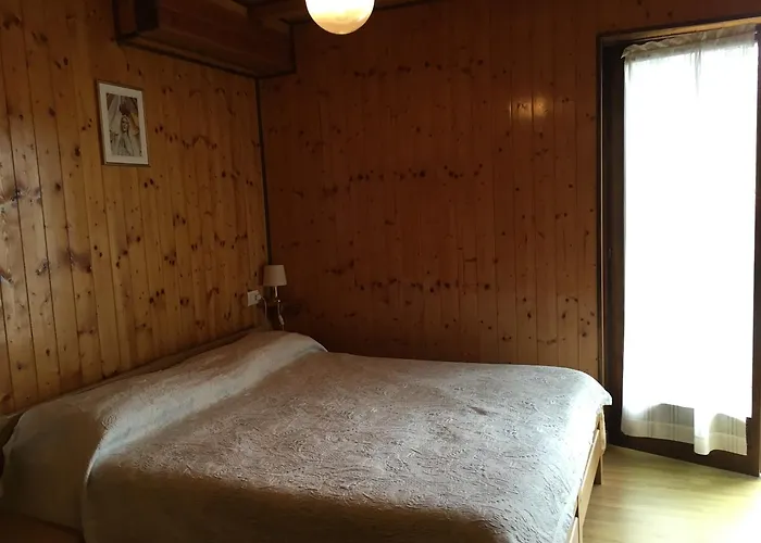ホテル La Perla Craveggia